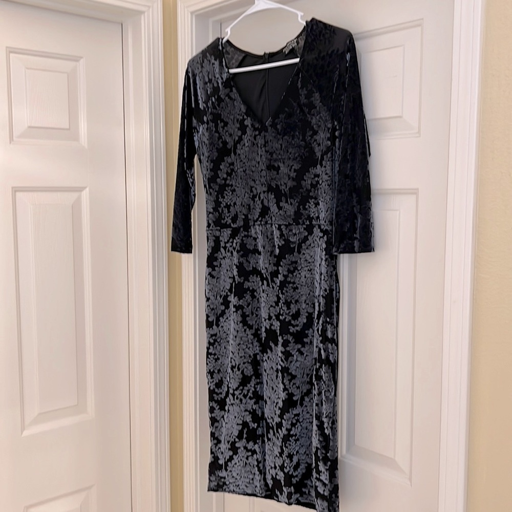 Size M black and grey velvet dress